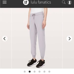 Lululemon on the fly joggers
